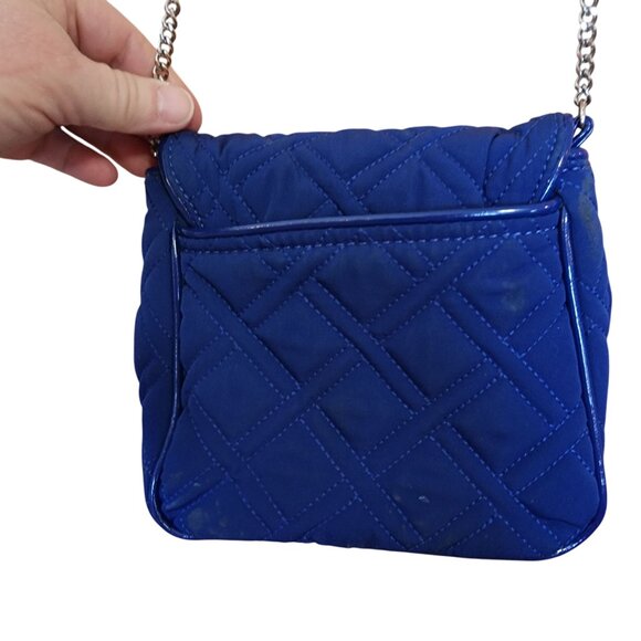Vera Bradley Blue Quilted Crossbody Bag With Chain Strap & Patterned Lining - Picture 3 of 6